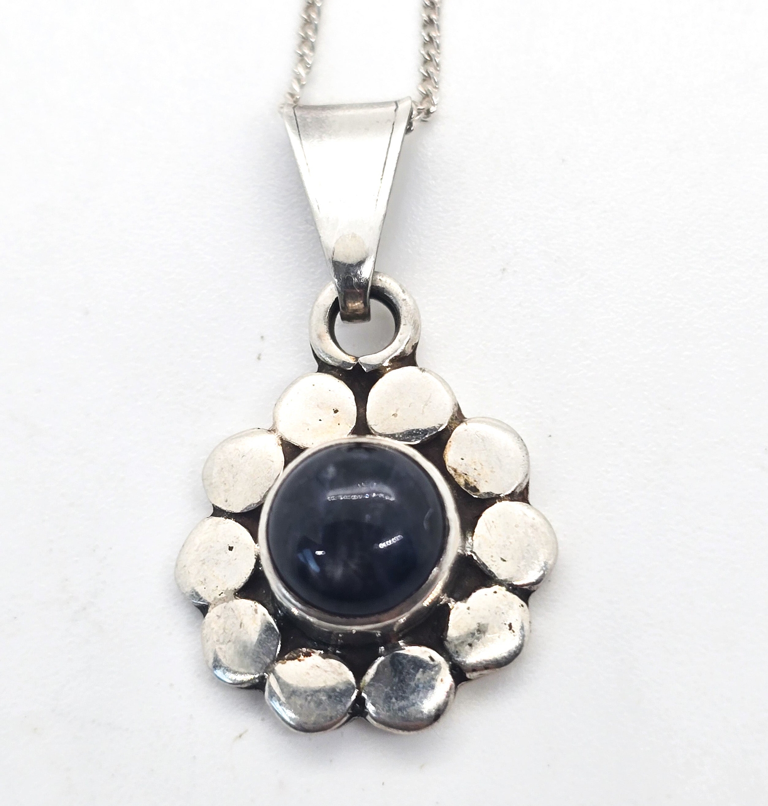Iolite blue gemstone vintage flower petite sterling silver pendant necklace