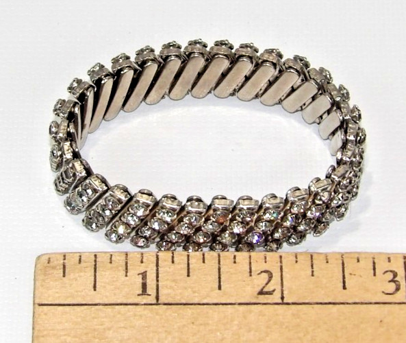 Vintage Mechanical Expanding Rhinestone Sweetheart Bracelet USA Fits 5″ to 6.75″