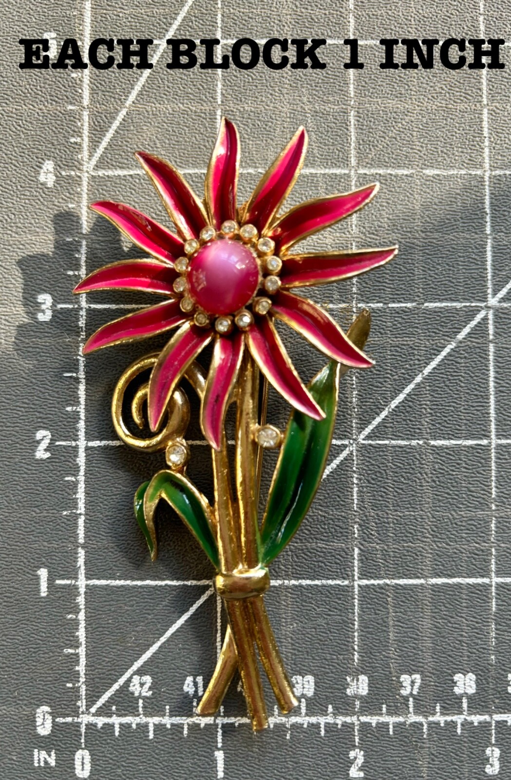 VINTAGE SIGNED CORO RHINESTONE FLOWER BROOCH,MOON GLOW CAB,GILT,STATEMENT PIECE