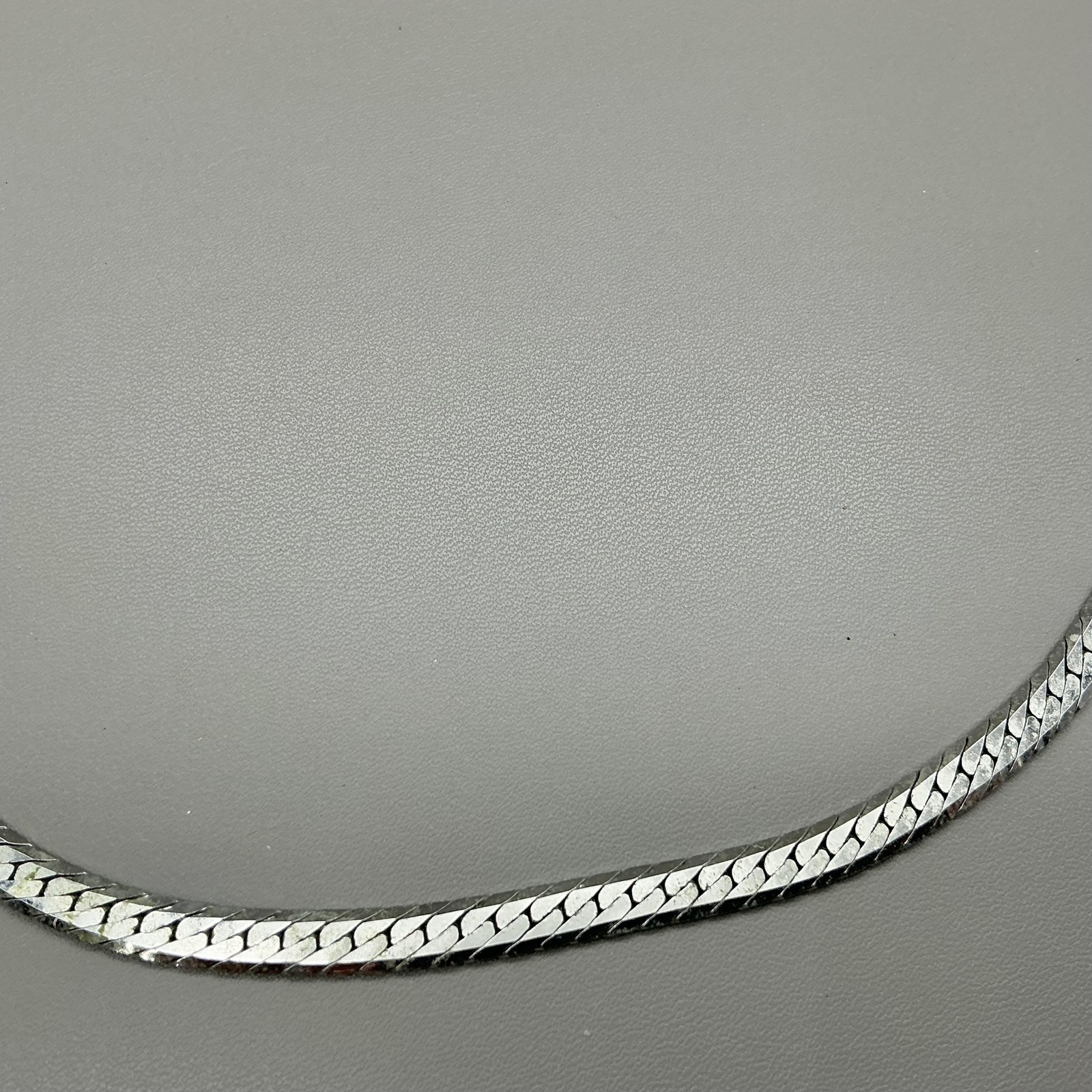 Vintage Napier Necklace Silver Tone Flat Herringbone Chain Womens 22″ Signed