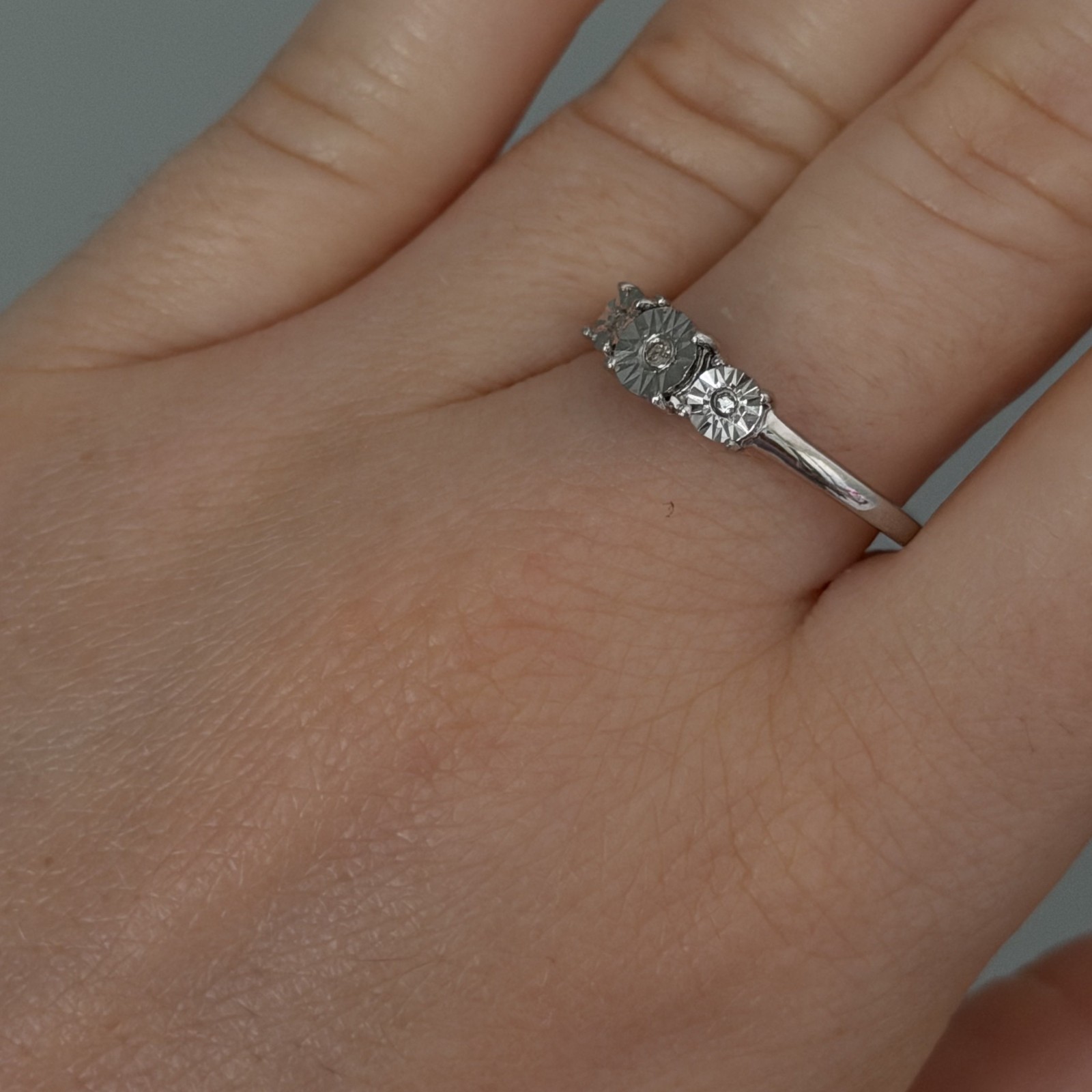 Vintage 925 Sterling Silver Genuine Diamond 3 Stone Accents Ring Size 8