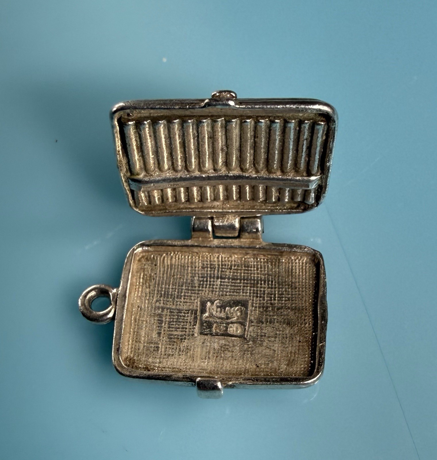 Vintage Cigarette Case Charm Opens Sterling Silver Fancy Scroll Top Nuvo 3.4g