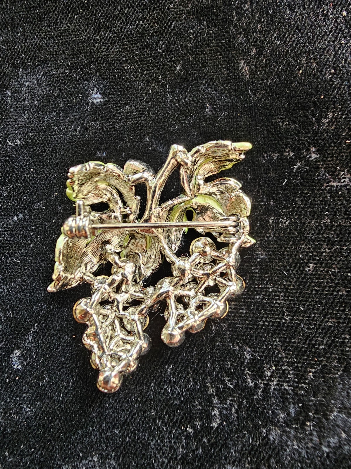 Vtg Brooch Grapes Vine Bunch Cluster Purple AB Rhinestone Enamel Silvertone