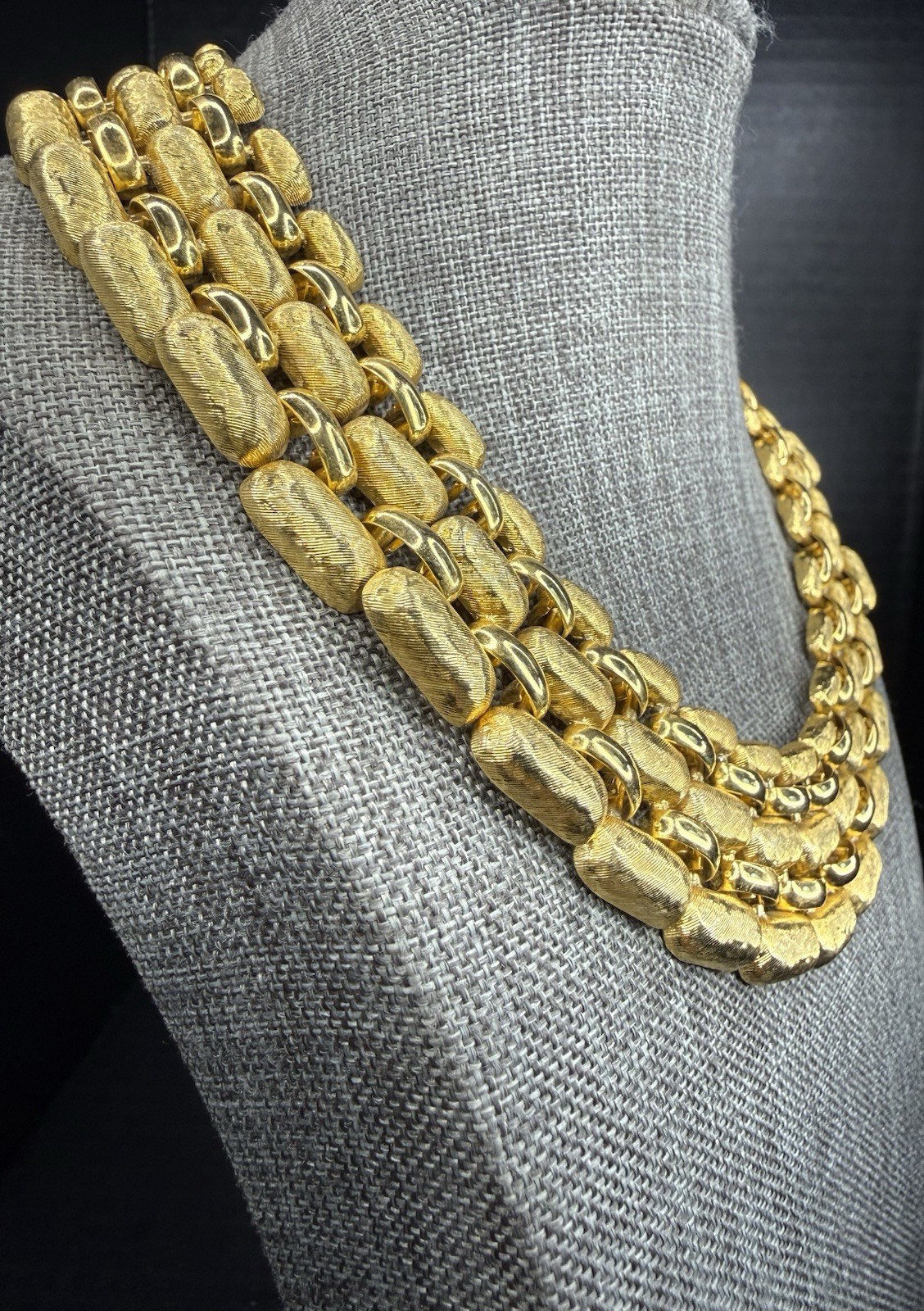 Napier Panther Link Necklace Gold Tone Cleopatra Style 16 Inch Chain
