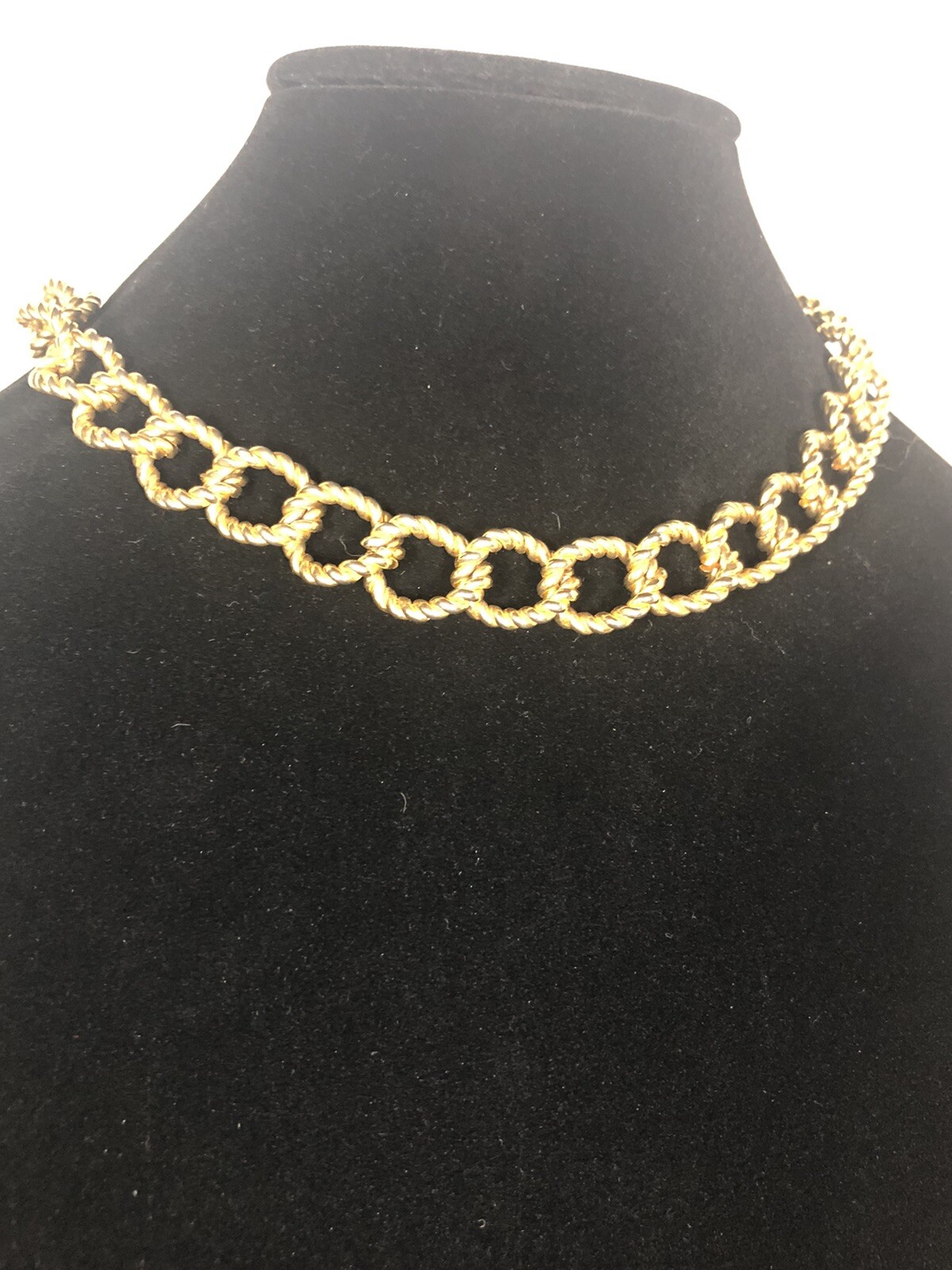 Chunky Gold Tone 1980s Link Chain Necklace Modified Lobster Clasp 17″