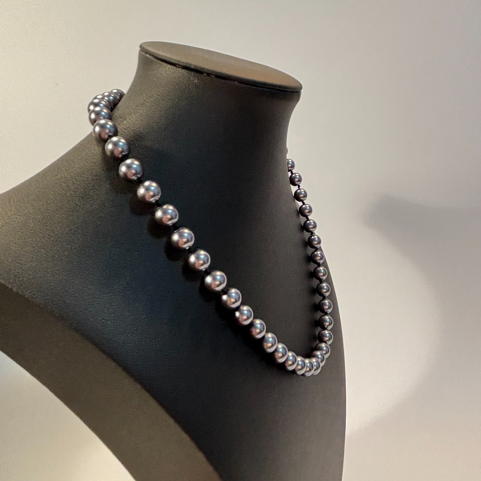 Pearl Necklace Vintage Mid Century Classic Jewelry Black Silver Tone