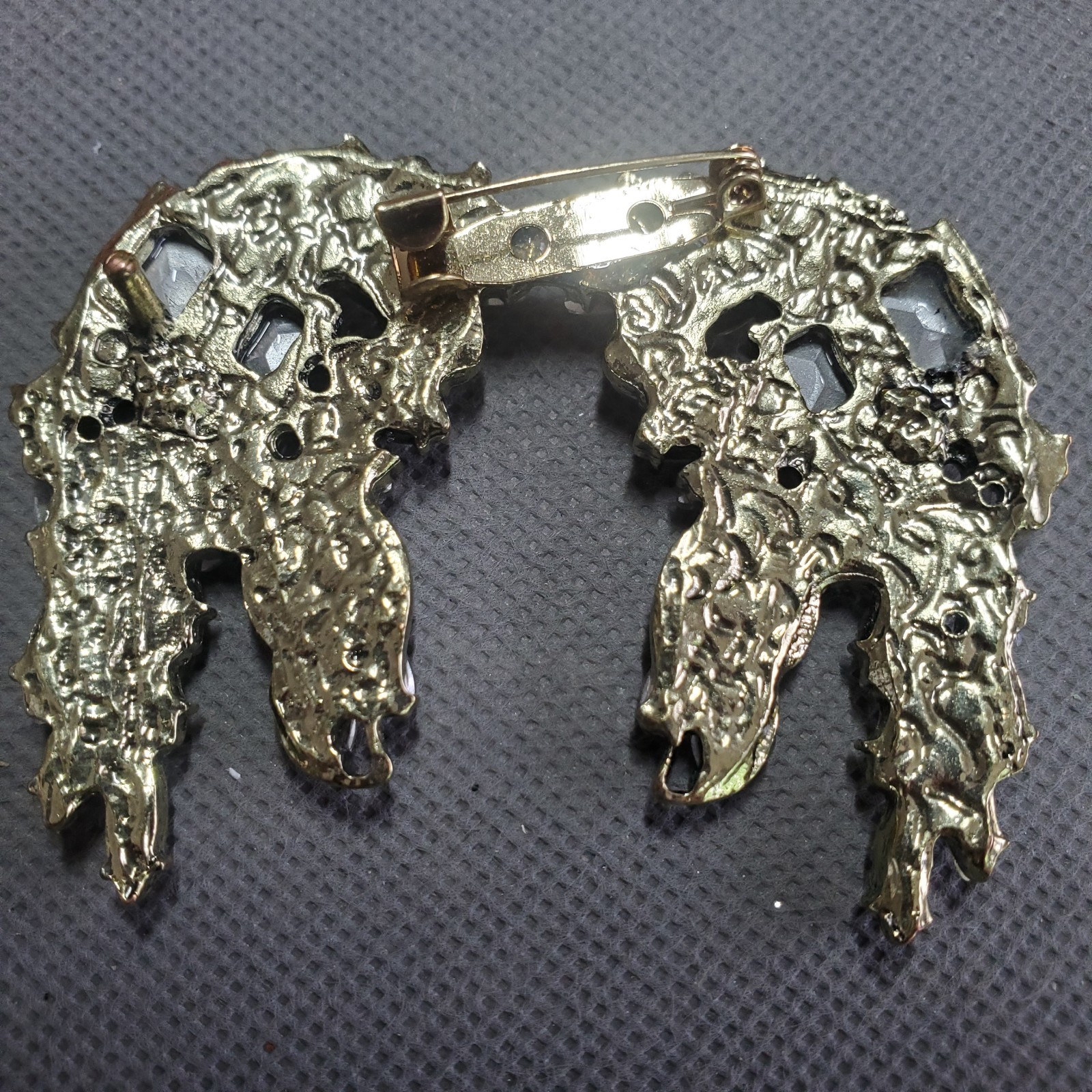 Vintage Clear Rhinestone Faux Pearl Angel Wing Brooch Silver Tone Laurel Pin 2″