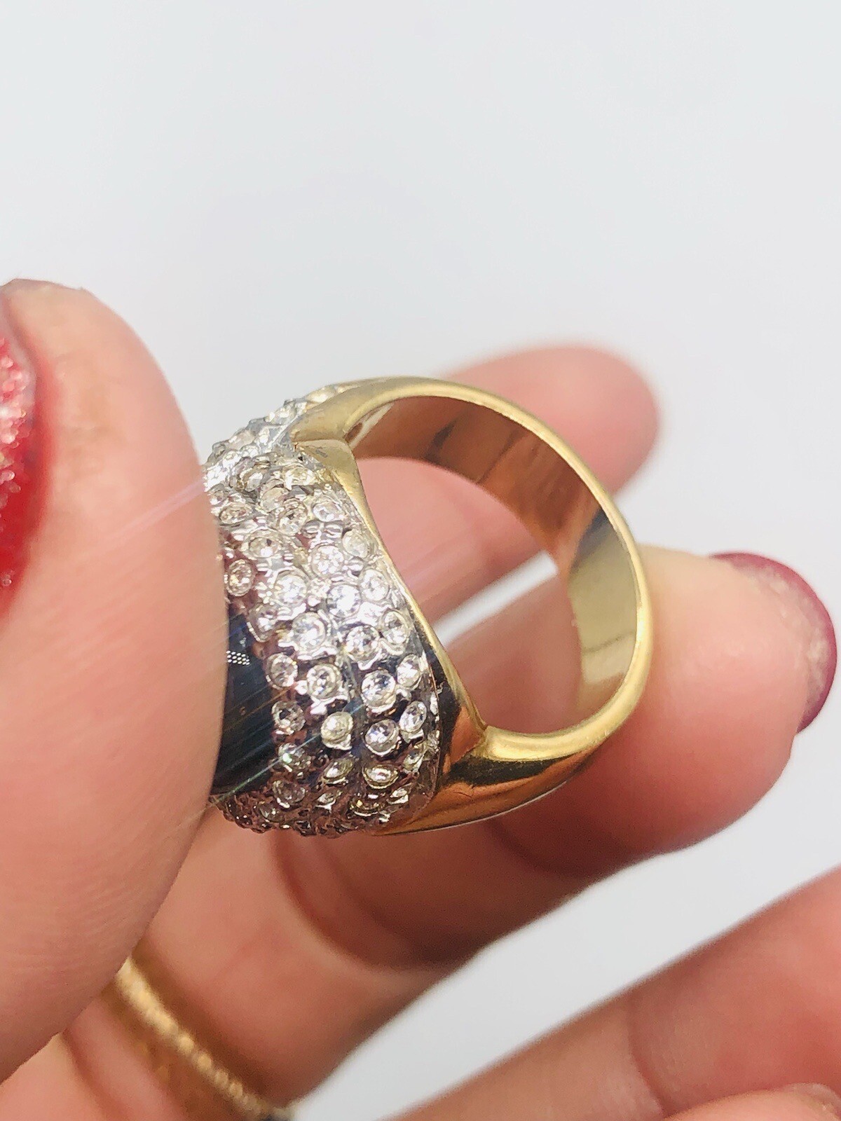 Vtg Gold Tone Black Onyx ? Clear Glass Rhinestone Cocktail Birthstone Ring Sz 6