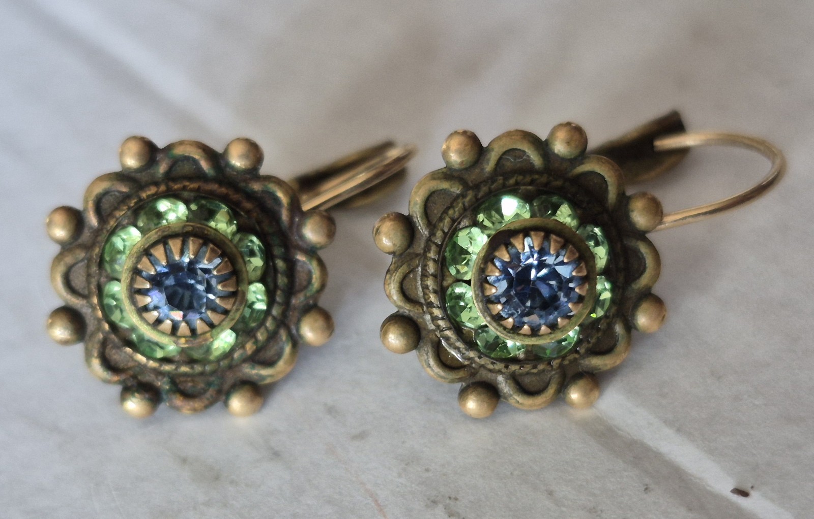 Vintage Classic Flowerette Earring Leverback
