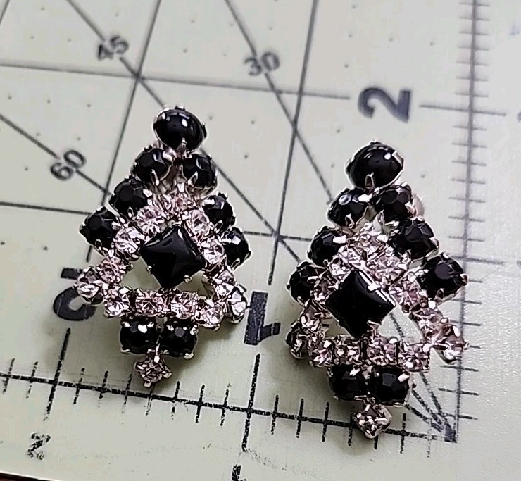 Vintage 1950s Bib Necklace & Screw Back Earrings Black & Clear Rhinestones
