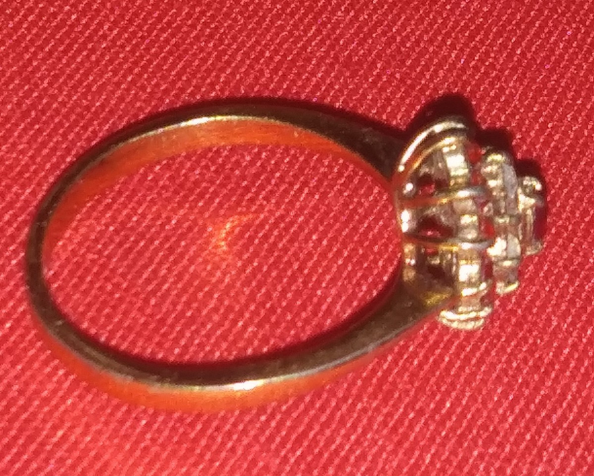 Vintage Ruby & Garnet Color Diamond Accent Gemstone Gold Tone Cocktail Ring Sz 9
