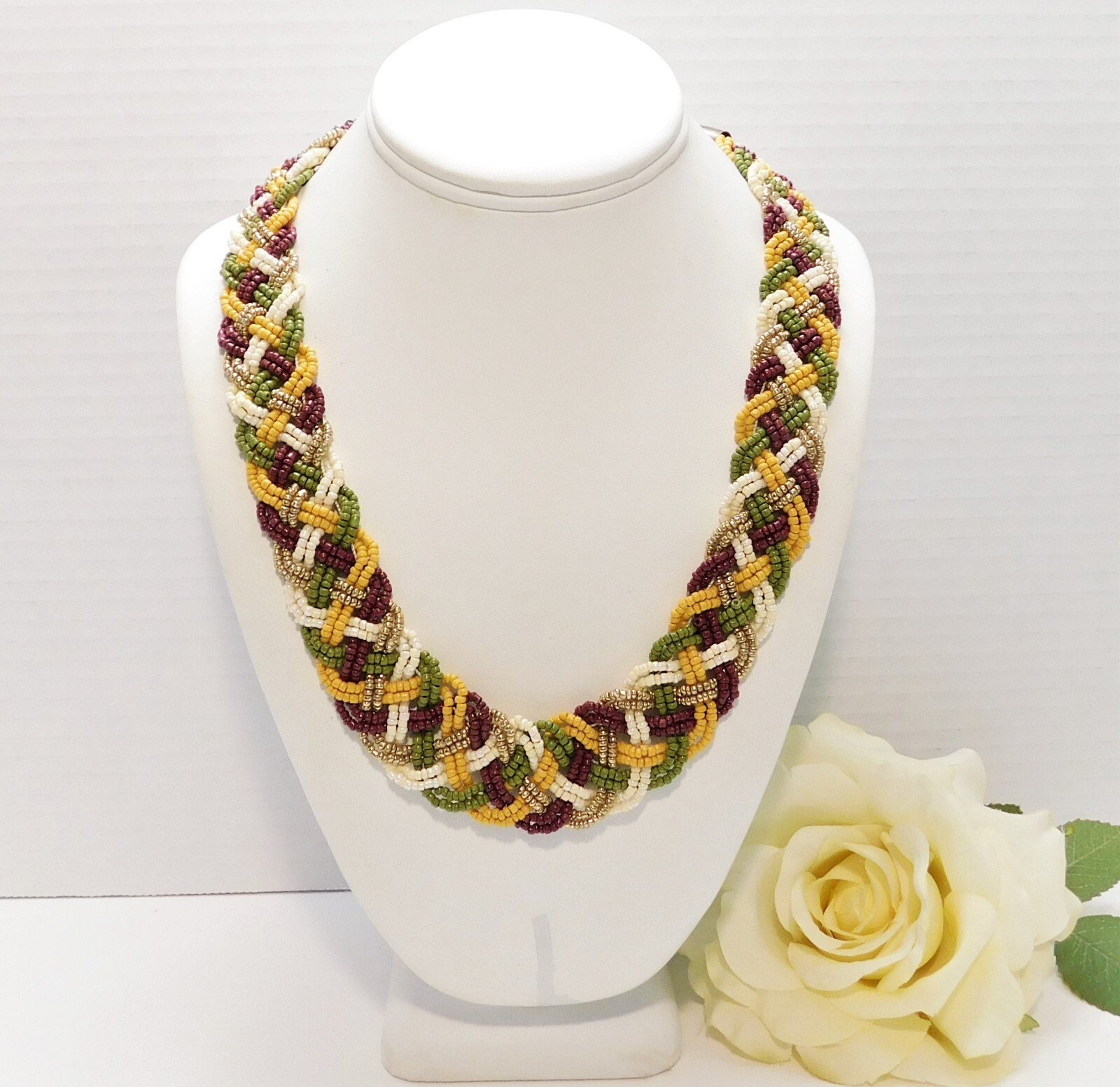 VINTAGE EARTH TONE BOHEMIAN B RAIDED GLASS SEAD BEAD NECKLACE 20″