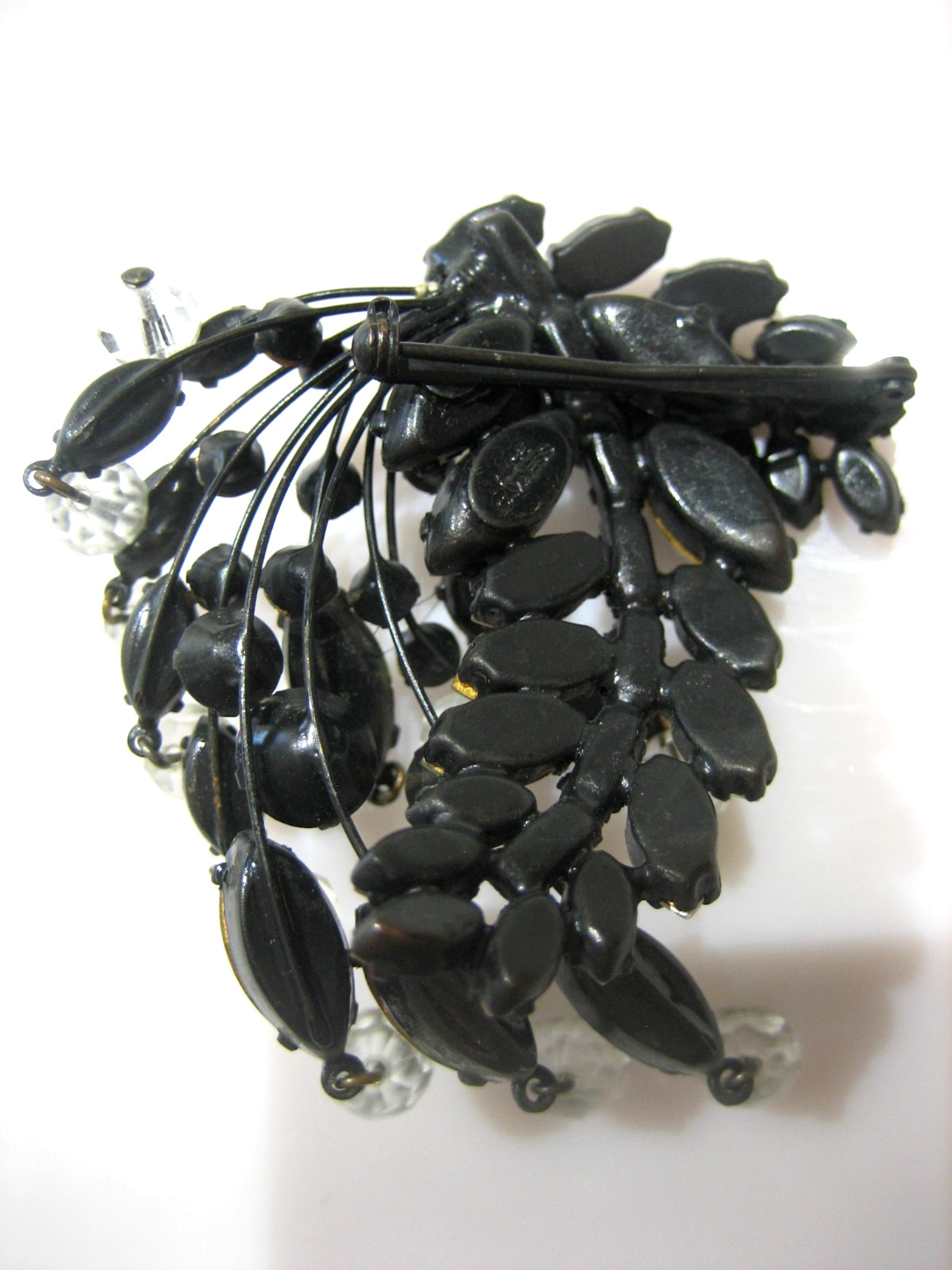 STUNNING SIGNED ALICE CAVINESS BLACK CLEAR CASCADING BROOCH