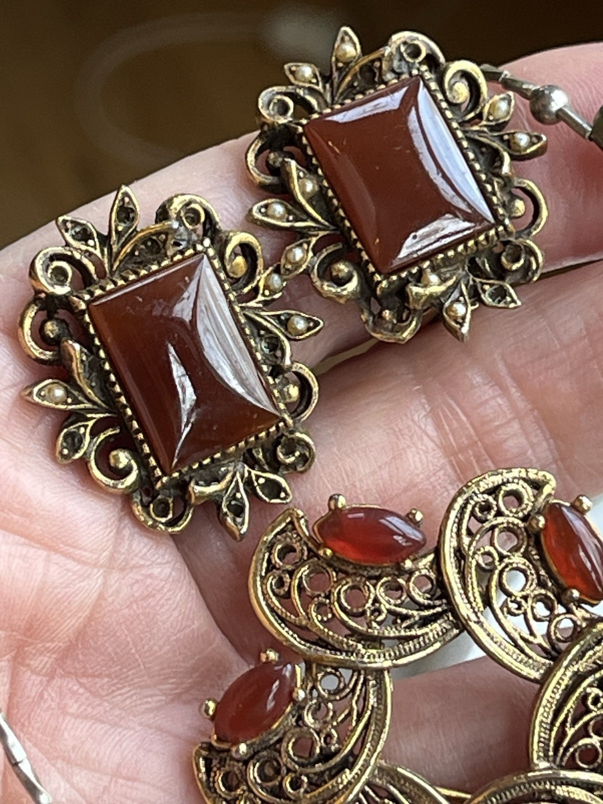 Vintage Carnelian Cabochon ART Clip On Earrings TACOA Brooch And Necklace Set