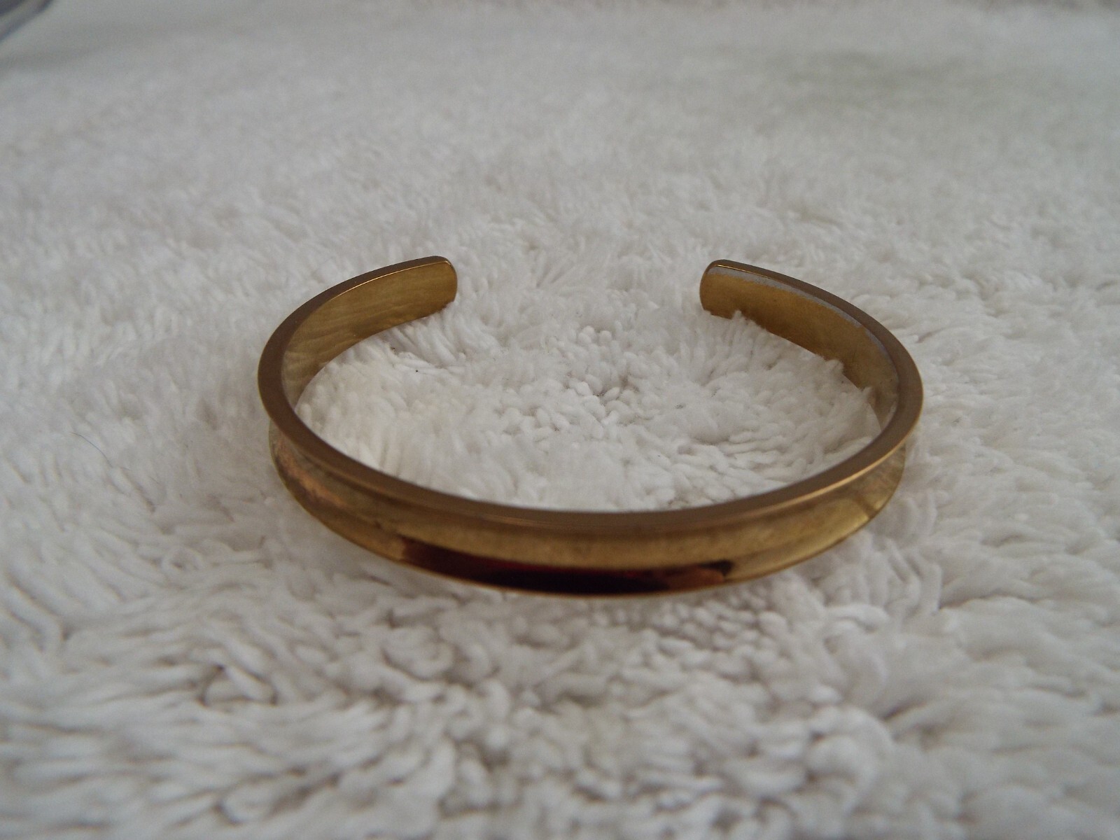ASHLEY BRIDGET Goldtone Cuff Bracelet (J10)