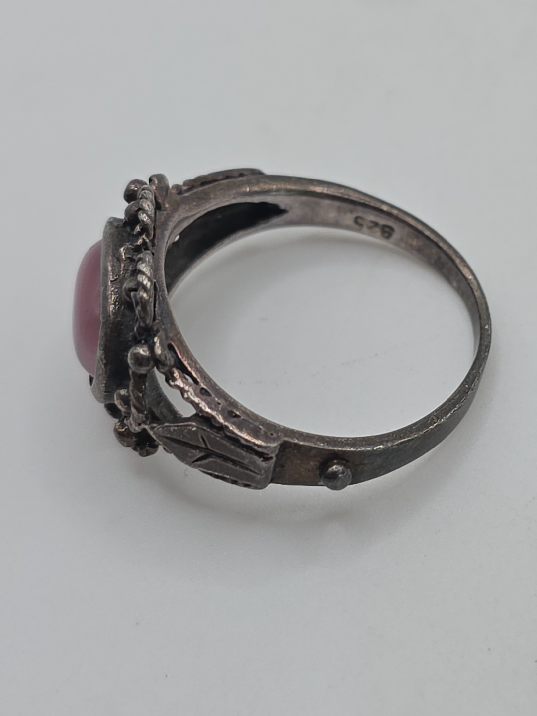 Vintage Sterling Silver 925 CW Pink Glass Cats Eye Ring Size 8