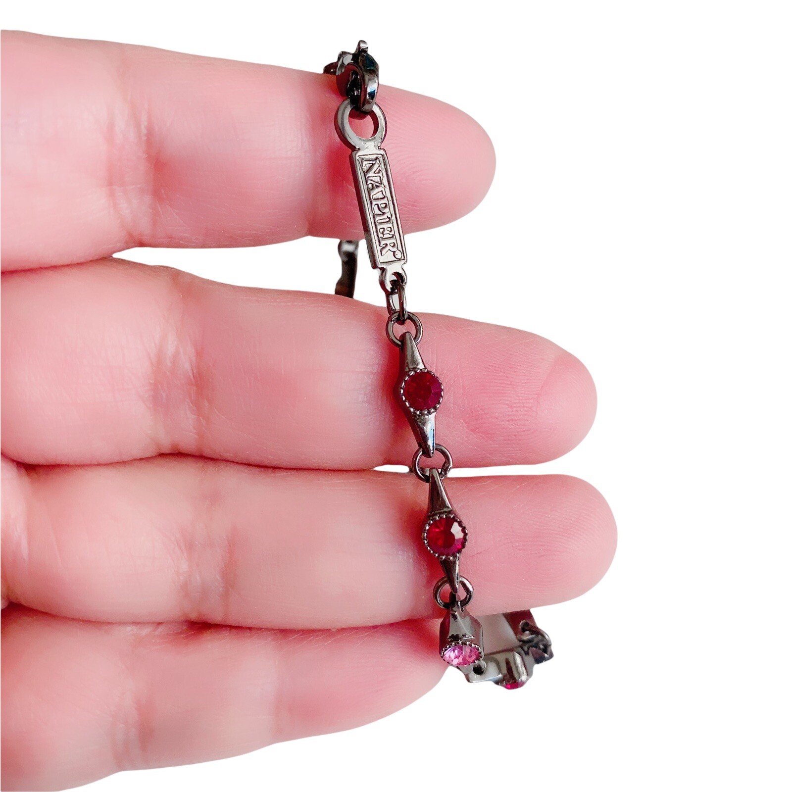 Signed Napier Pretty Linked Pink Red Rhinestone Bracelet Gunmetal 7” Women’s