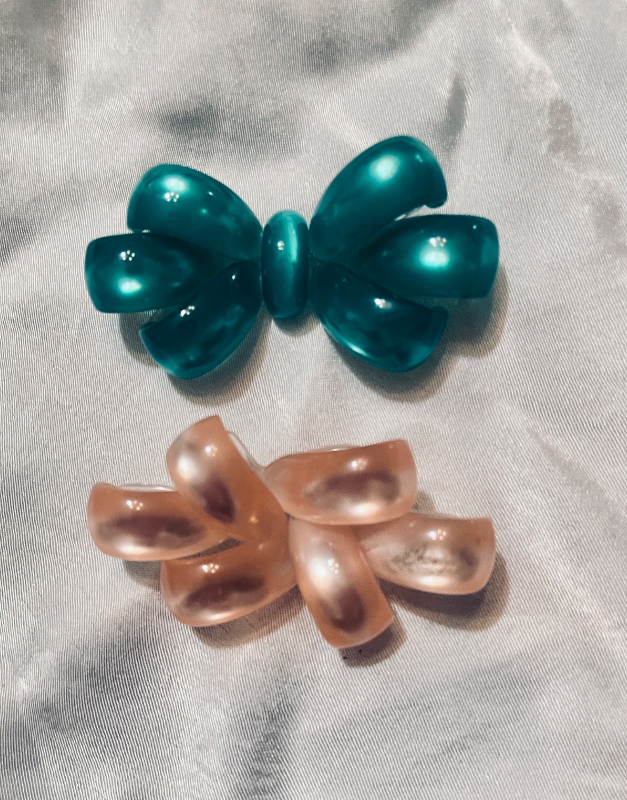 Two Thermoset Plastic Ribbon & Bow Brooches~1 Pink~1 Green-Kinda Moonstone Look