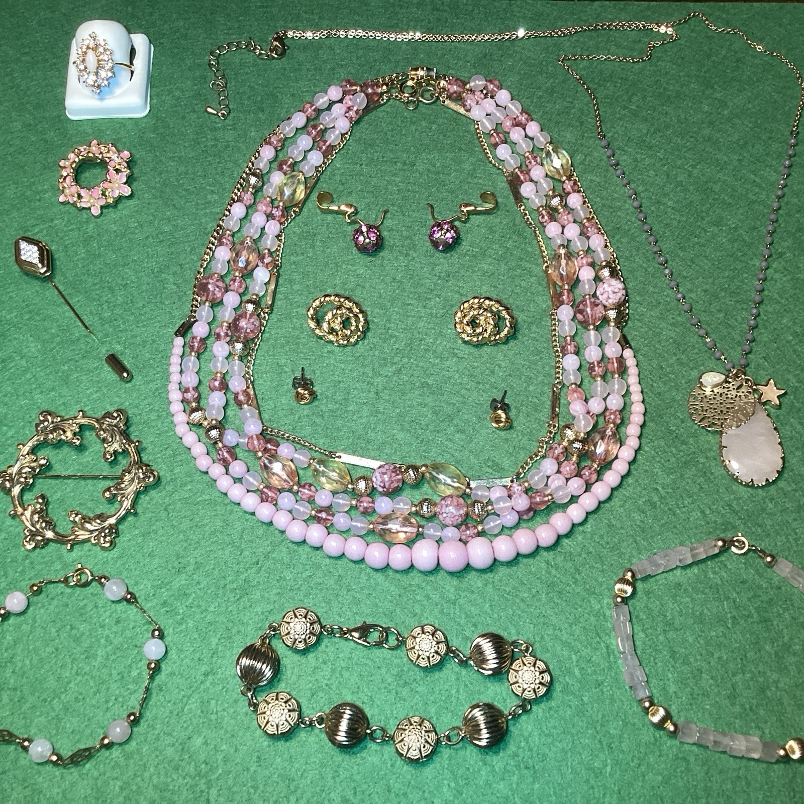 Vintage Pink & Gold Tone 14 Piece Mixed Jewelry Lot Gorgeous Pale Pink Sparkles