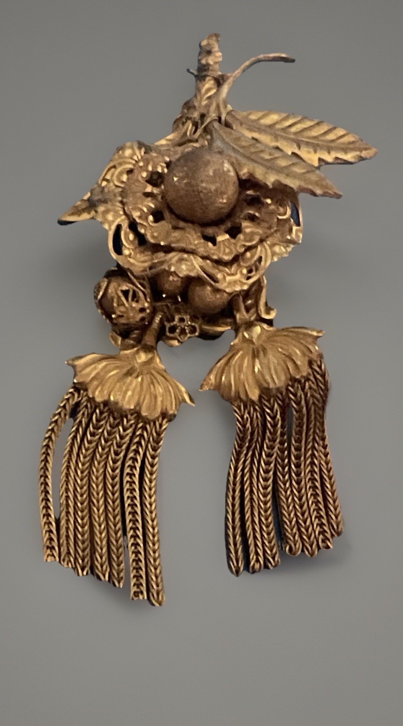 Vintage Signed Miriam Haskell Dangling Tassels GoldTone Brooch S04