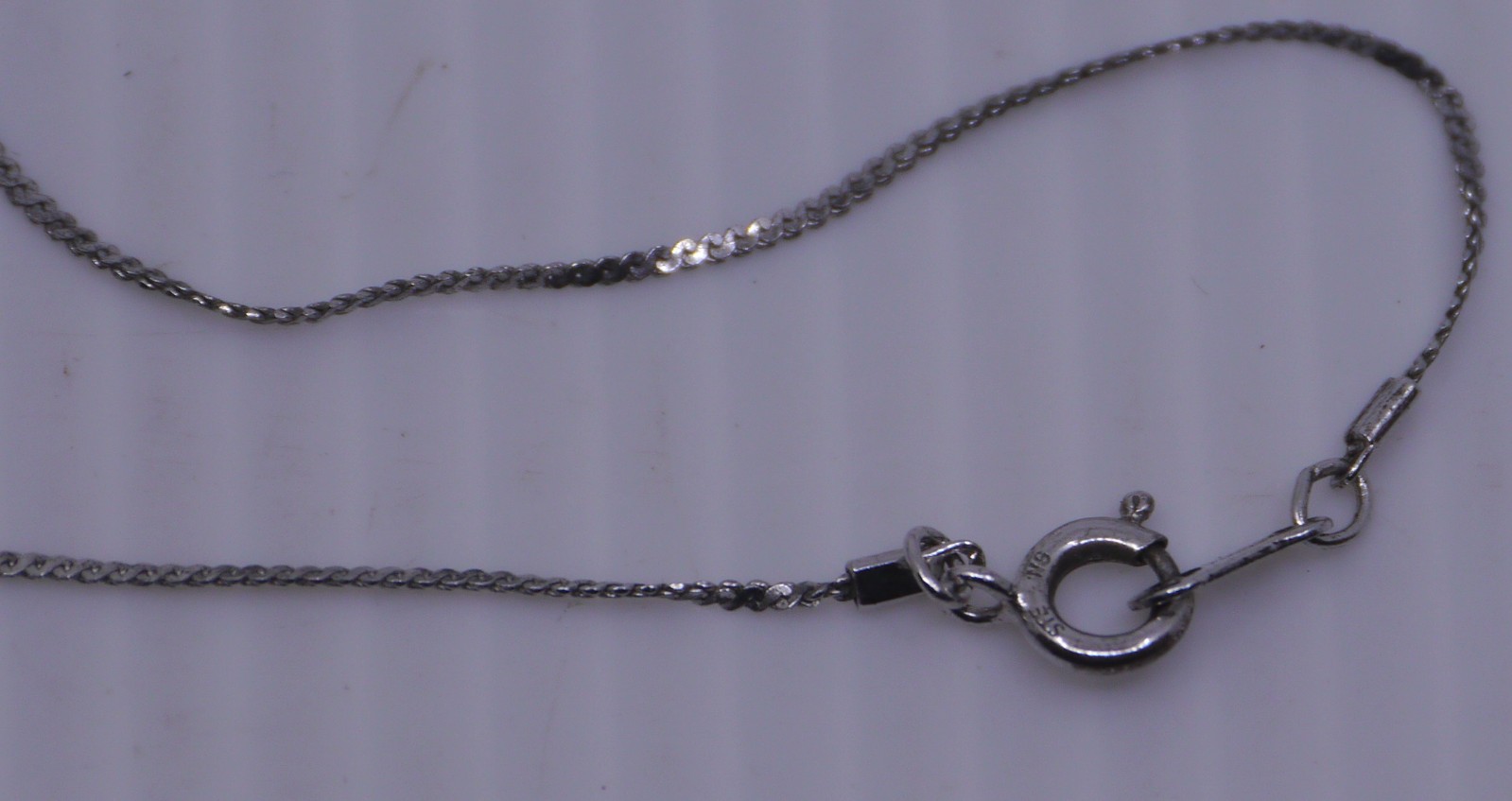 L – VINTAGE AVON SIGNED STERLING SILVER THIN SERPENTINE CHAIN NECKLACE, 17.5 IN.