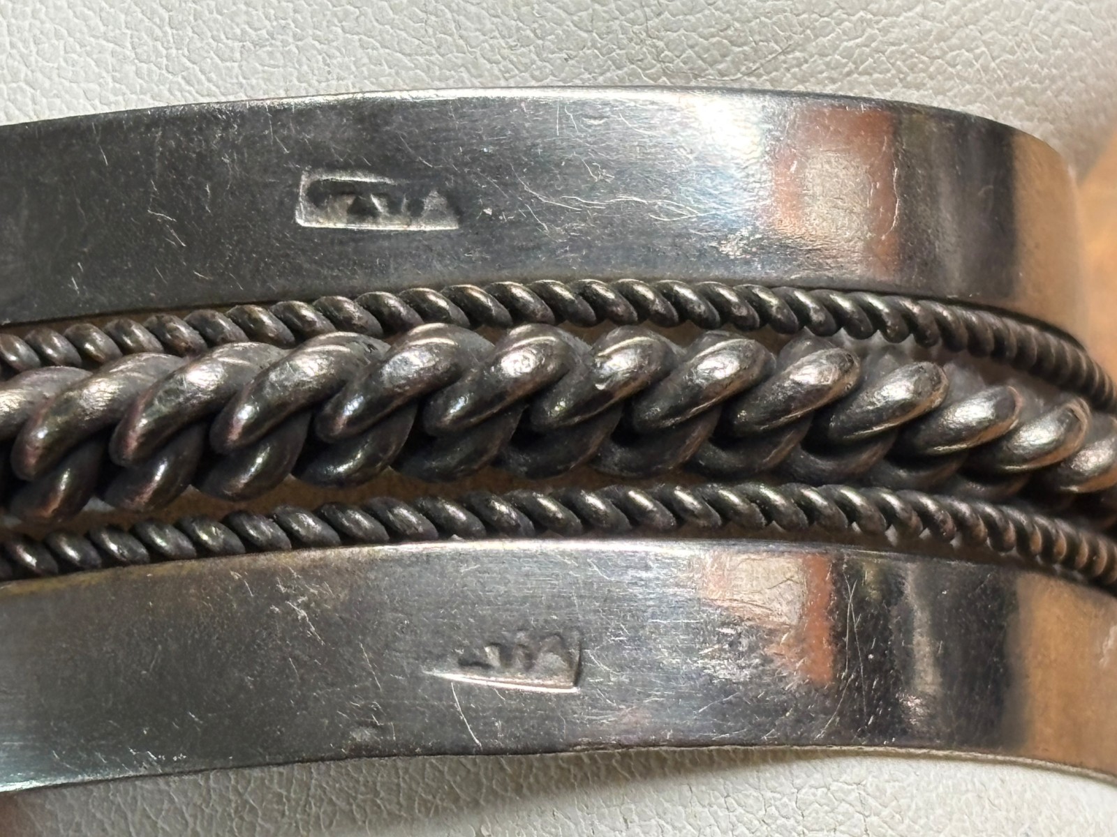 DESIGNER MARK silver tone brass EGYPTIAN Revival BEDOUIN CUFF Bangle Bracelet #2