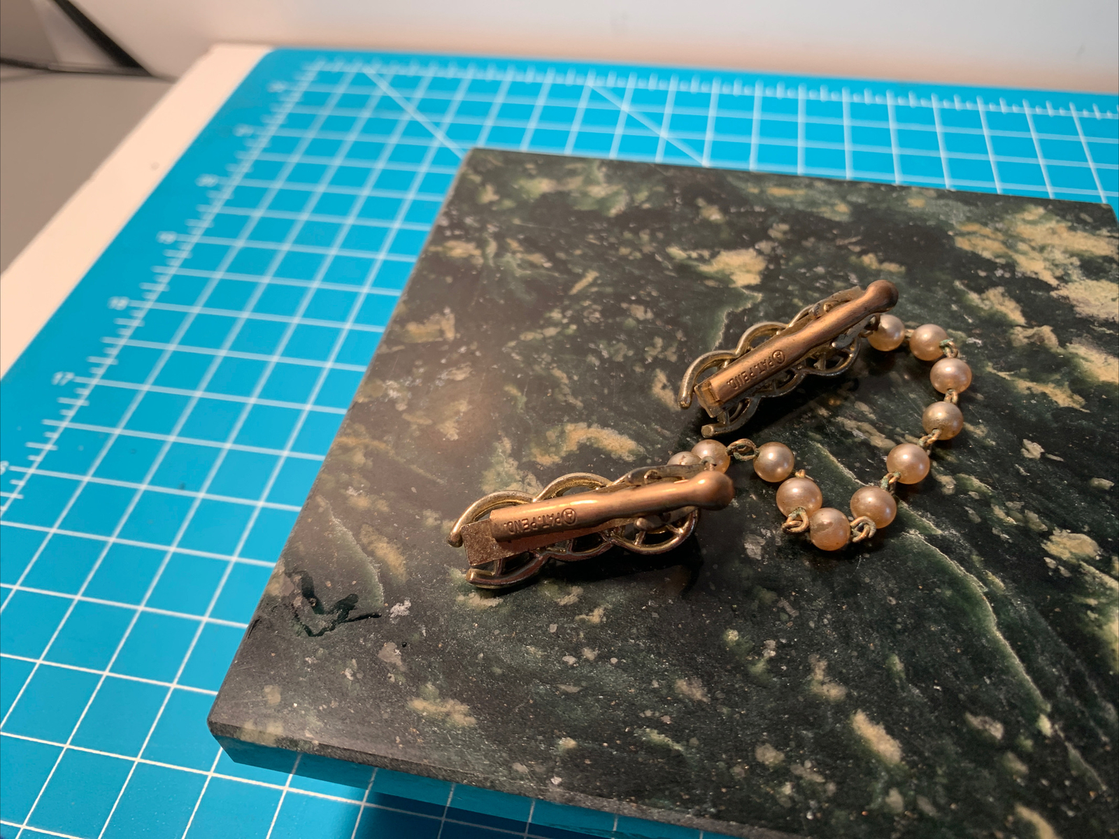 Vtg Jewelry Not Sure What It Is