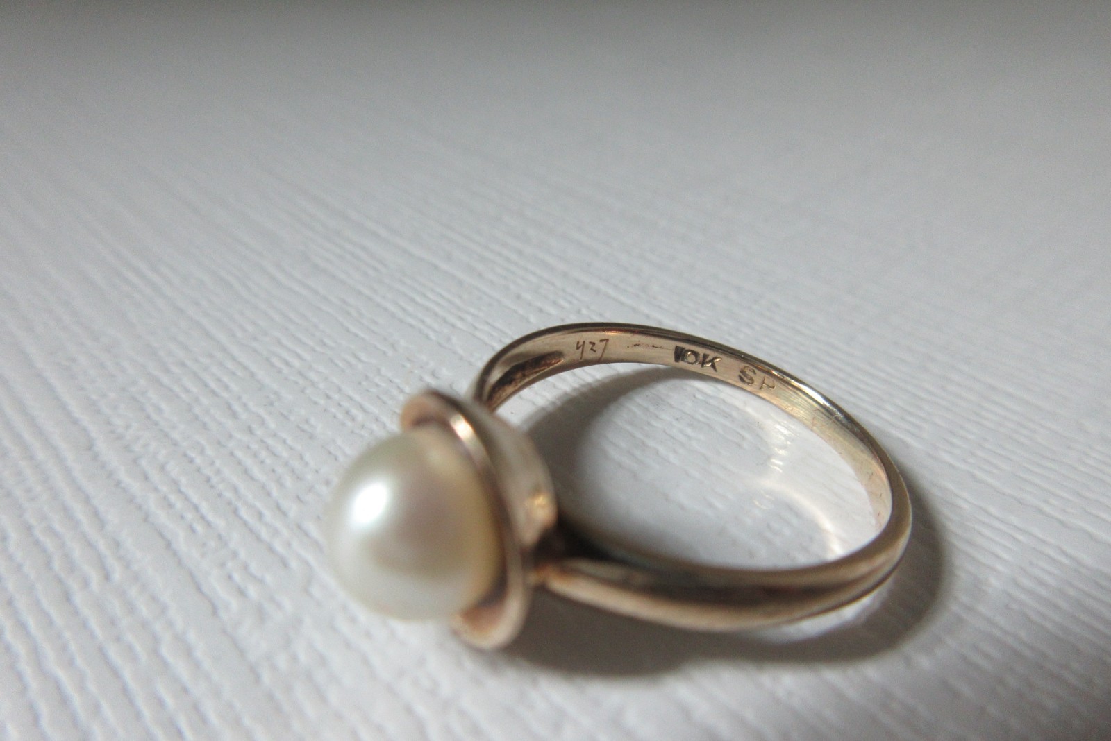 Vintage 1960’s Pearl Yellow Gold Ring ~ 10K ~ 6mm~ Swirl Setting