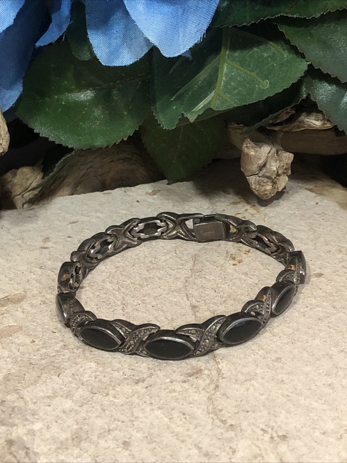 19. Art Deco Sterling 925 Black Onyx Marcasite Tennis X bracelet 19.9g, 6 3/4″