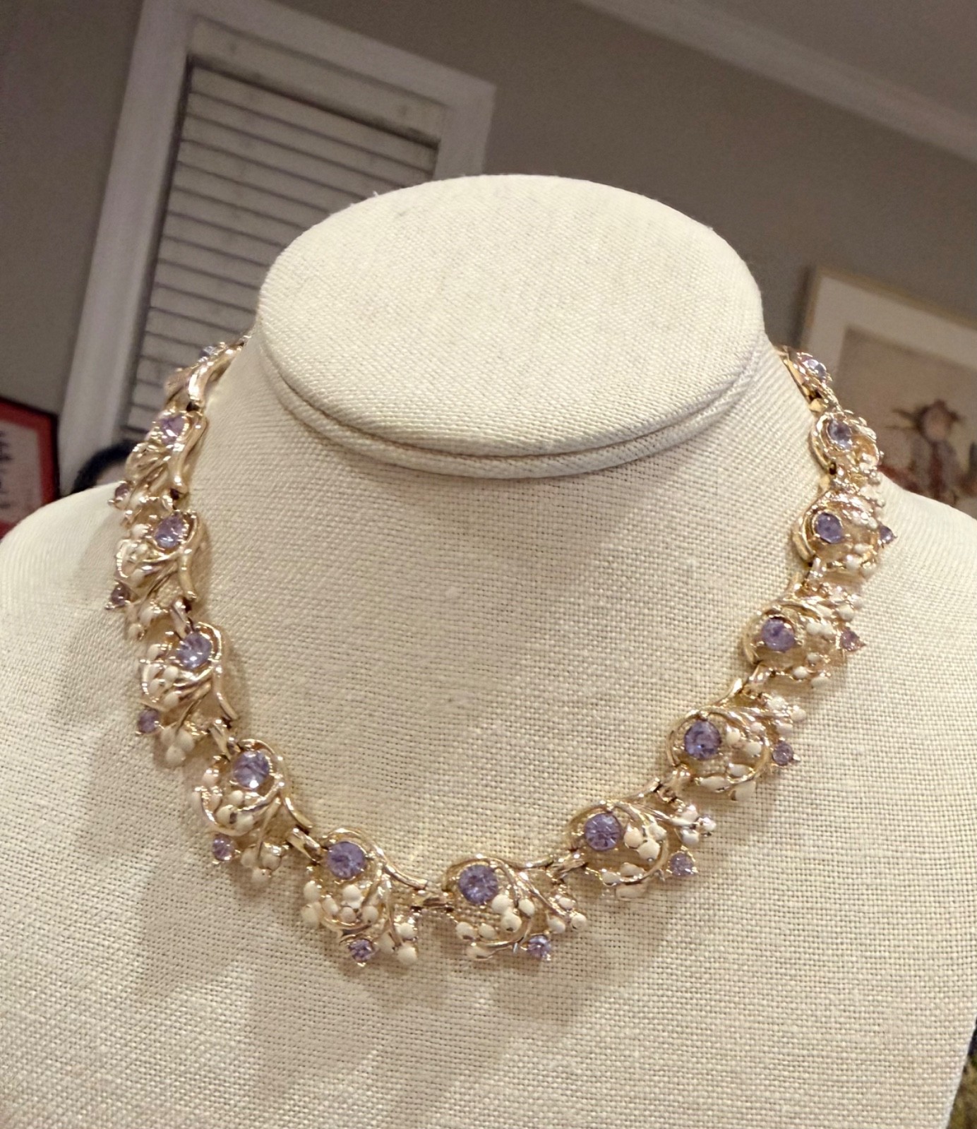 Coro VTG Floral Cluster Necklace w/ Lavender Rhinestones Enamel 1950s