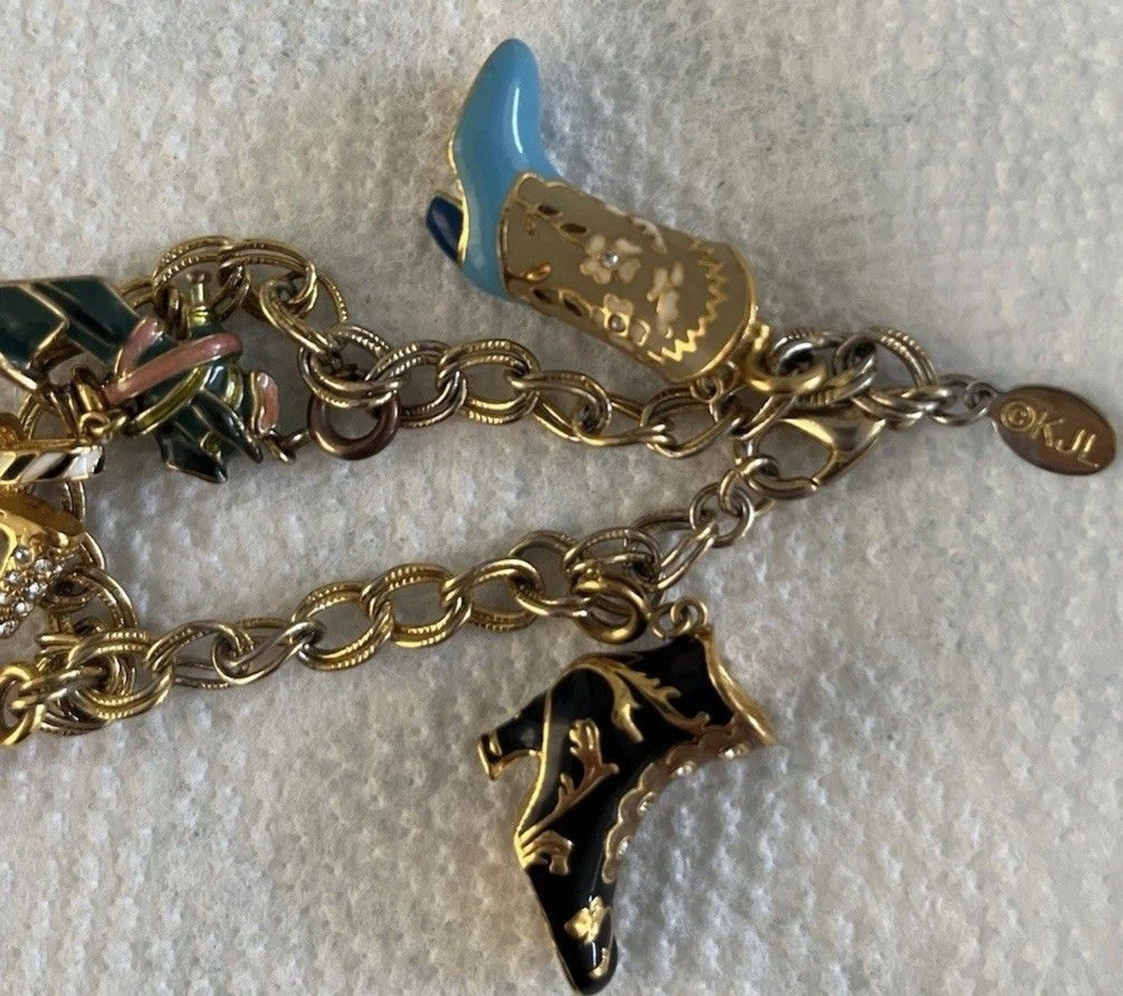 KJL Kenneth Jay Lane Vintage 5 Shoes Charm Gold Tone Bracelet 7 1/4 Inches Rare