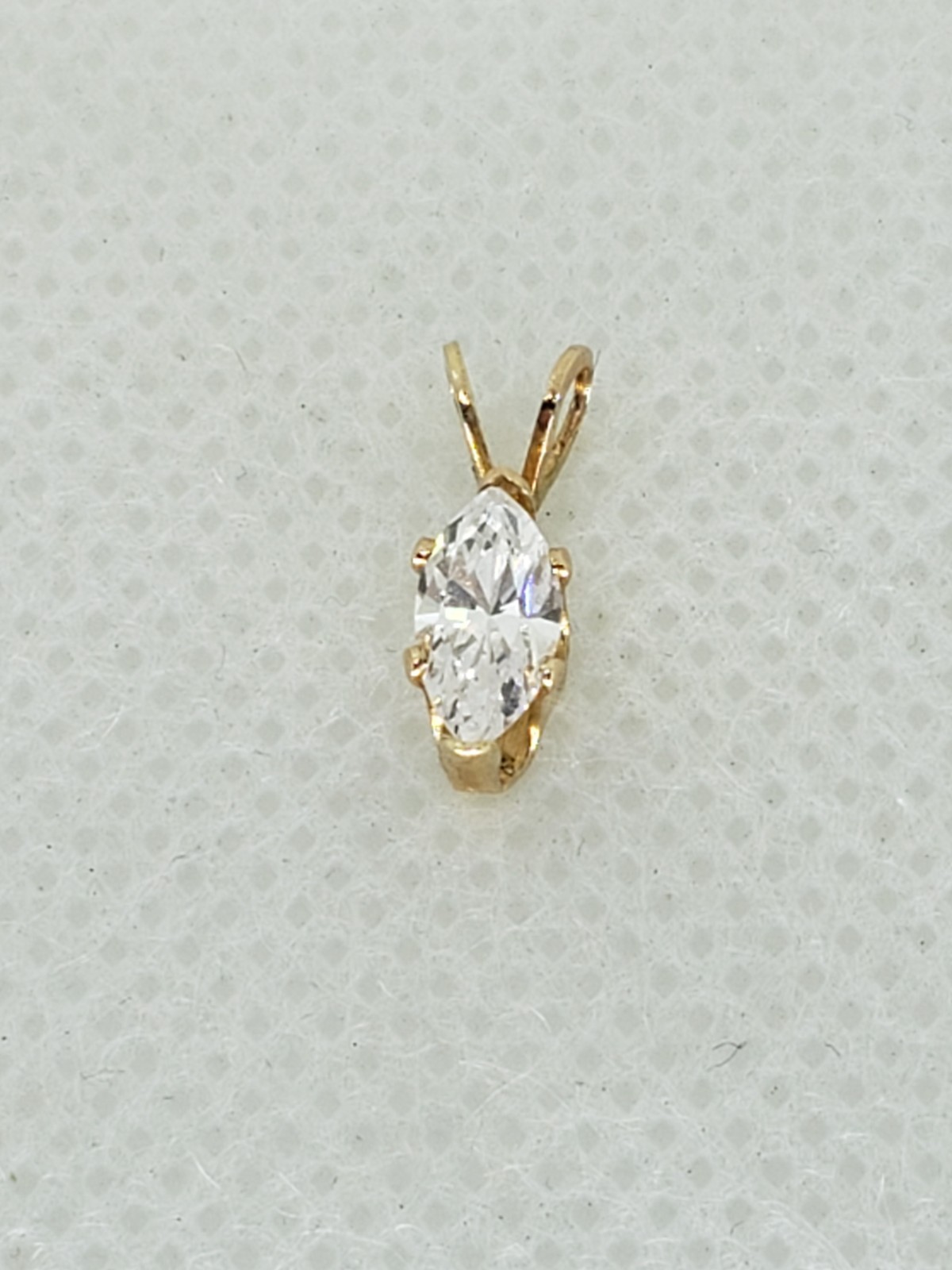 Vintage Pretty 14K Yellow Gold Marquise CZ Navette Solitaire Pendant – 0.35 tcw