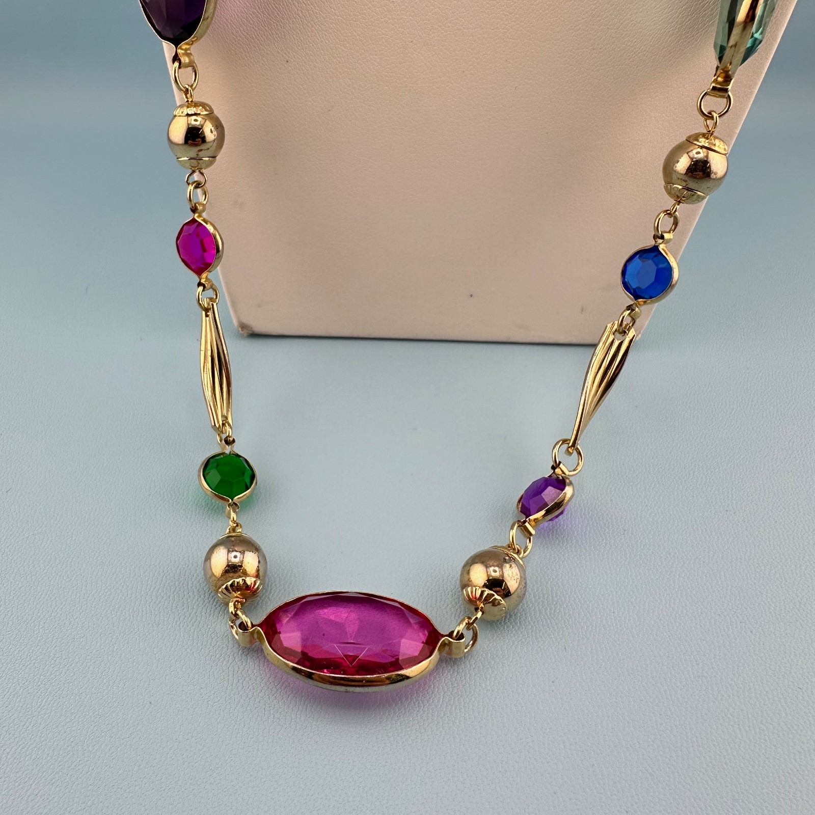 Vintage Open Bezel Lucite Necklace Gold Tone Multicolor Oval Round Faceted