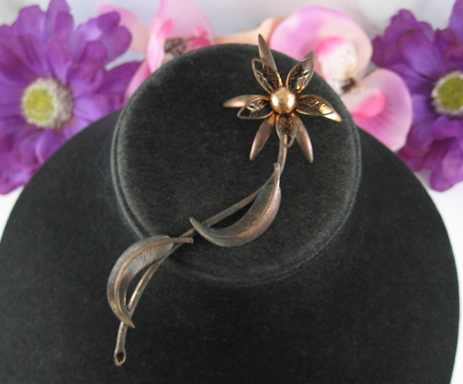 Loooong PIN COPPER FLOWER With A FEATHER TWIST Vintage Brooch Floral 4 1/2″