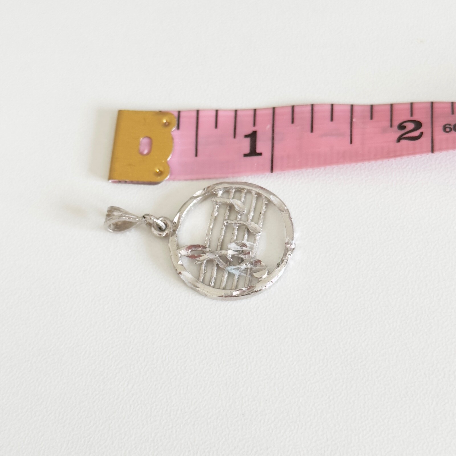 Vintage 925 Sterling Silver Music Notes Round Circle Pendant