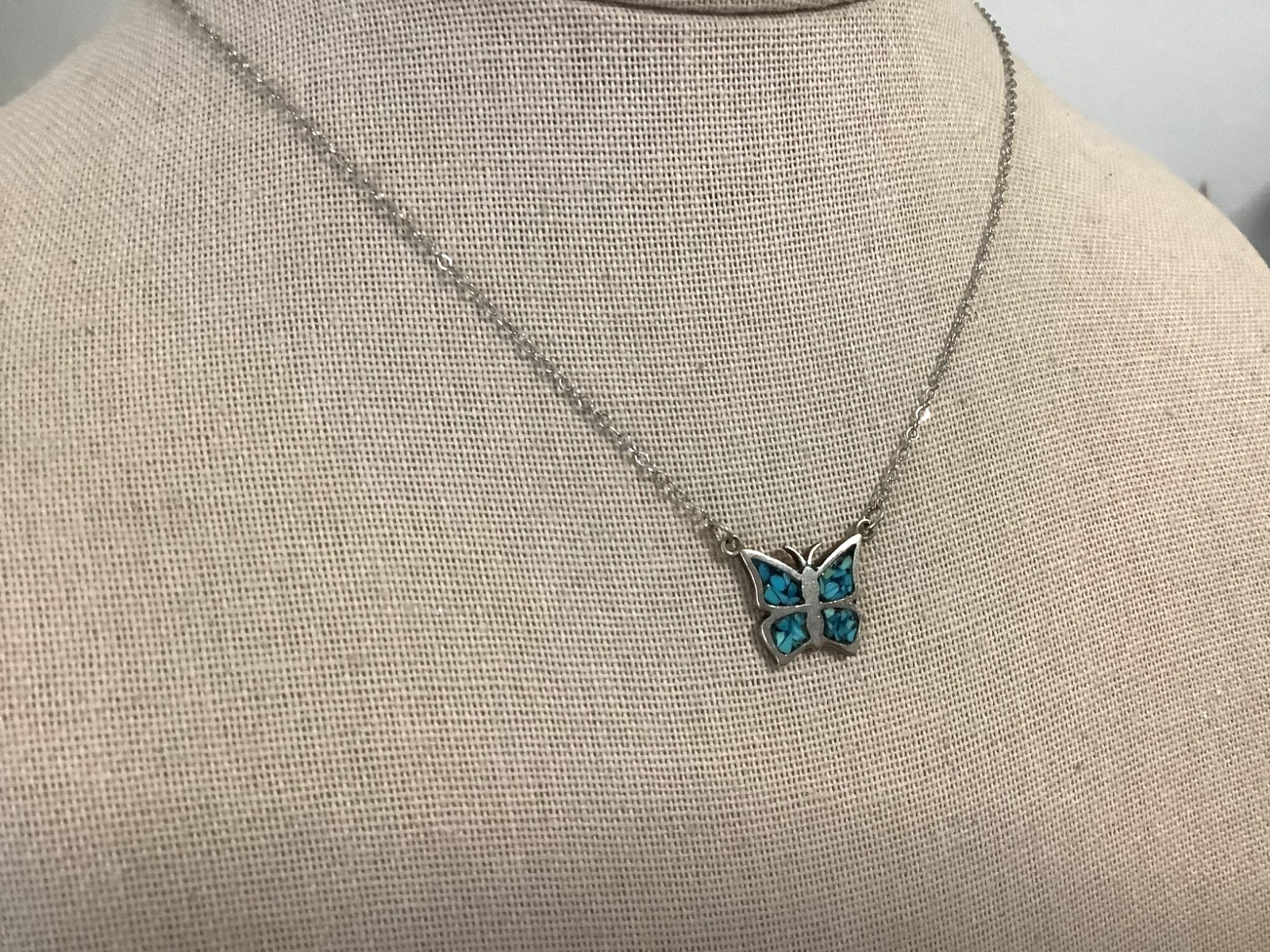 Vintage 80’s sterling silver 925 turquoise chip inlay butterfly pendant necklace