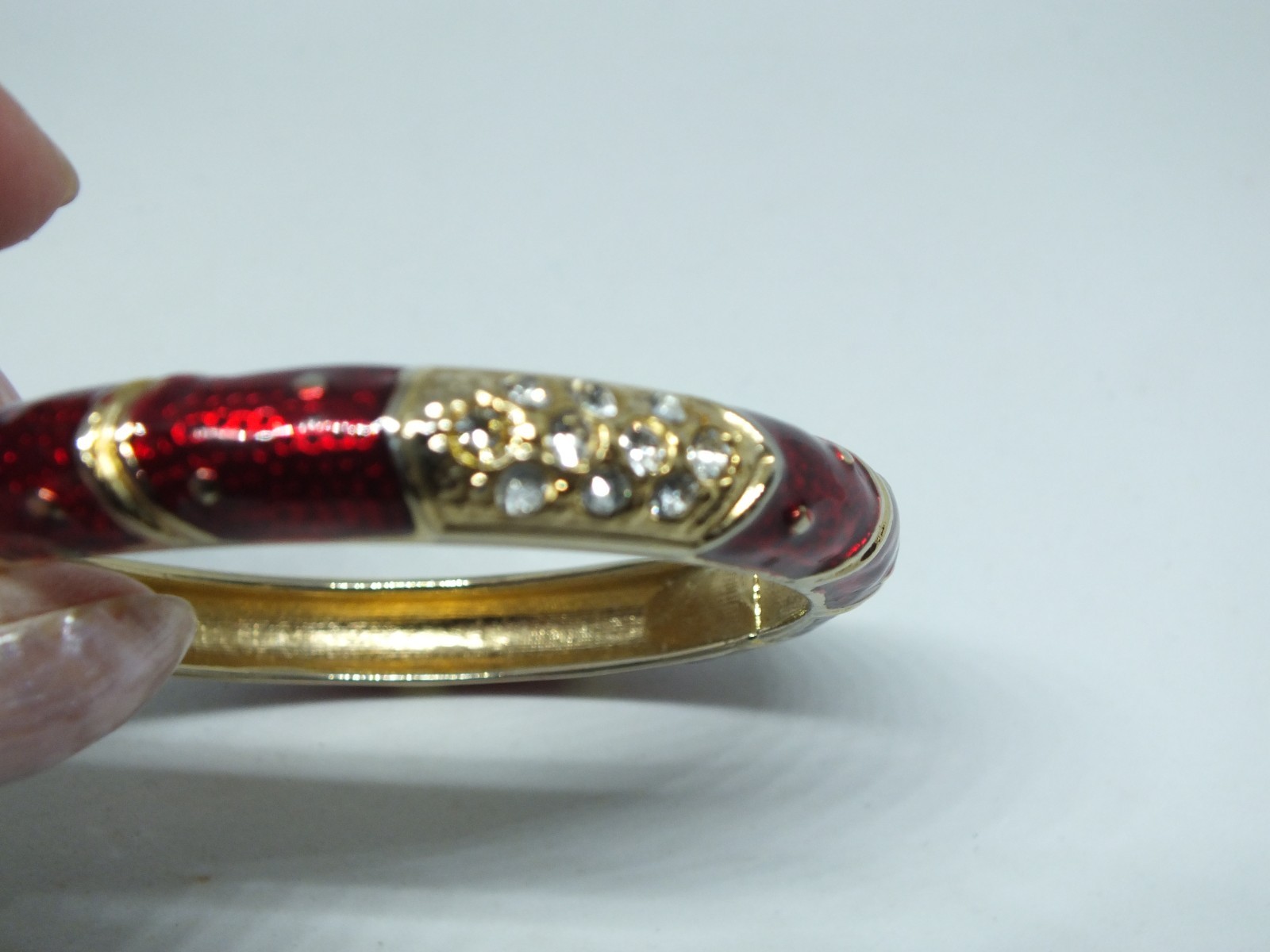 Beautiful Clamp Bracelet Gold Tone Red Enamel Clear Rhinestones 3/8″ W x 2 1/4