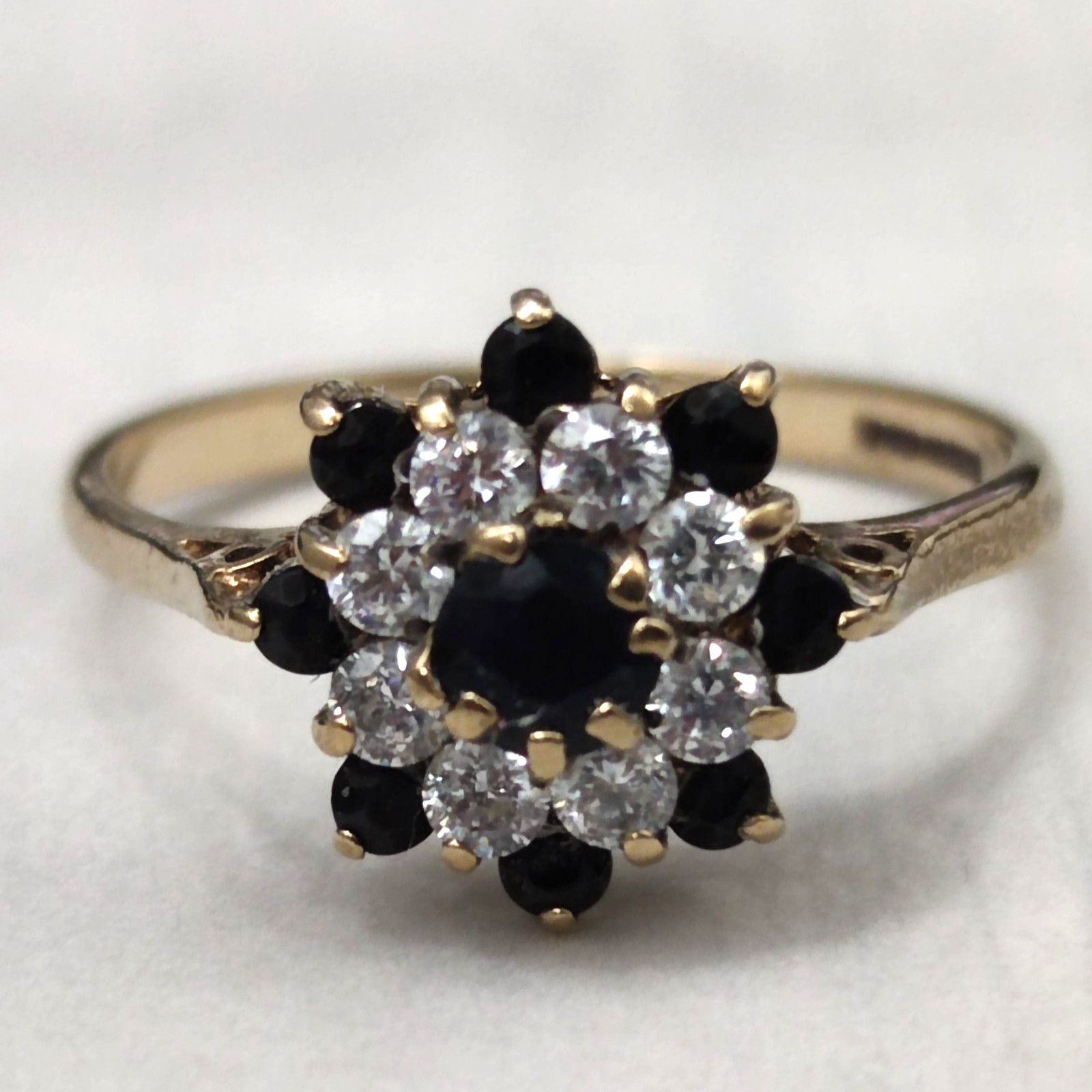 Vintage 9ct Gold Ring Sapphire Stones Solid Band Hallmarked Size P