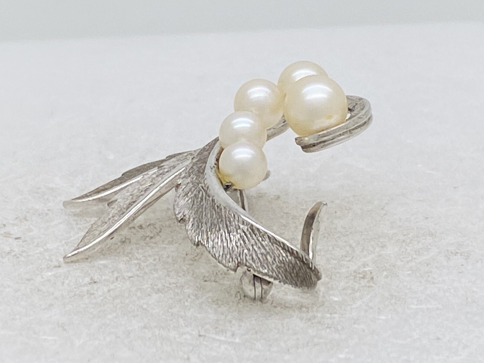 Vintage Signed Mikimoto Sterling Silver 5 Pearl Pin Brooch 4.5-6mm 1-1/8” 5g