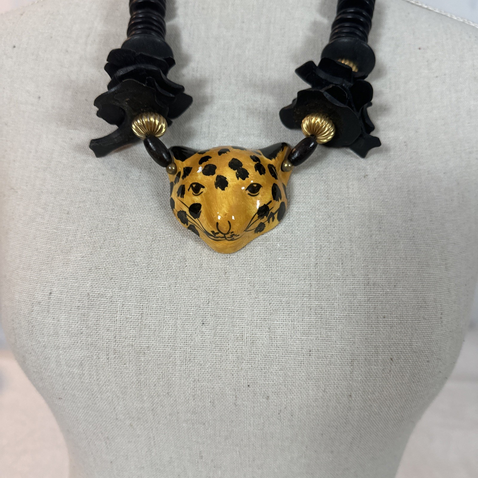 VINTAGE COCO WOOD CERAMIC CAT CHEETAH LEOPARD LION Statement NECKLACE