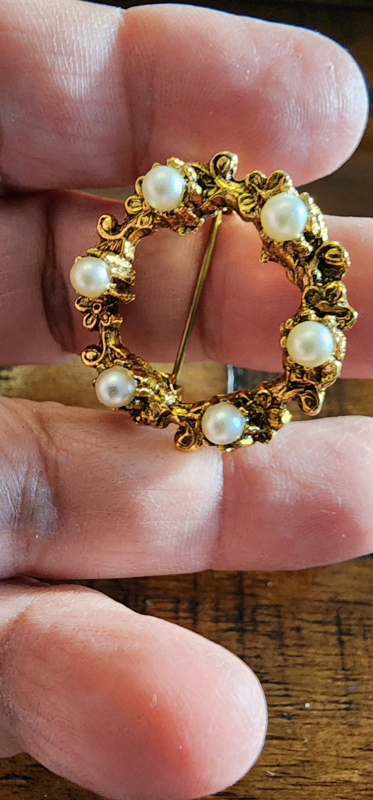 Vintage Tacoa Brooch Pin Oval Goldtone And Faux Pearl