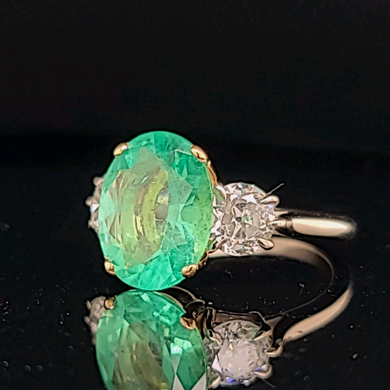 14k Two-tone Gold Engagement Ring 3.57ct.Natural Colombian Emerald Oval GIA CERT