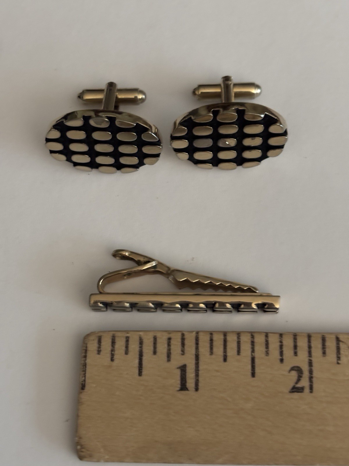 Vintage Cuff Links And Tie Clip Set Gold Toned Oval Shape Black Textured