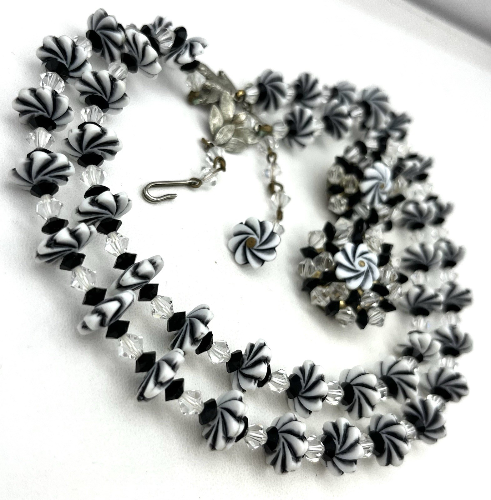 Vintage WHITE & BLACK Plastic FLOWER Two Strand Necklace & Earrings SWIRLY