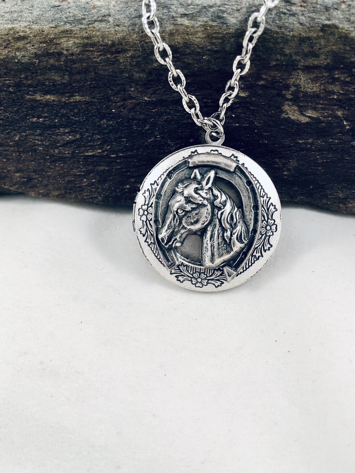 Horse & Horseshoe Vtg Locket Necklace, Racing Photos Keepsakes, Memorial Ashes