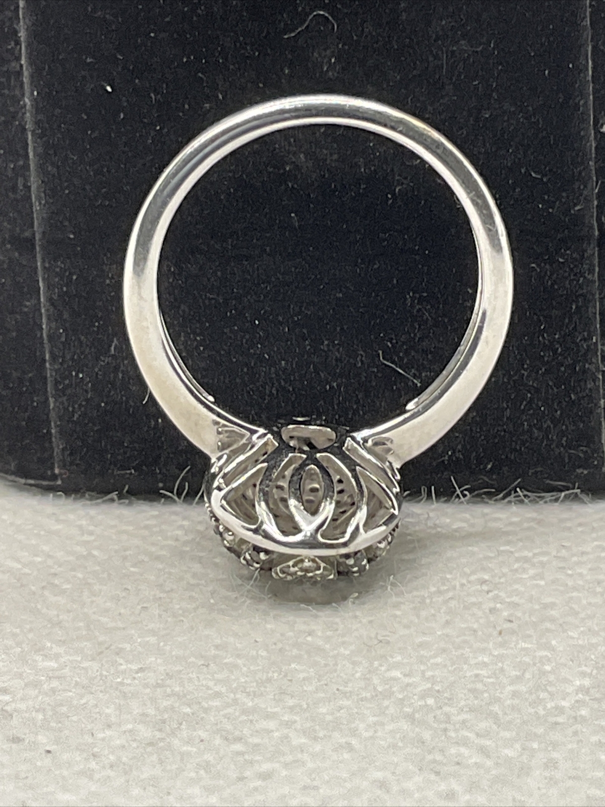 VINTAGE Solid 10K White Gold Black & White Diamonds DOME Style Ladies Ring 4gr.