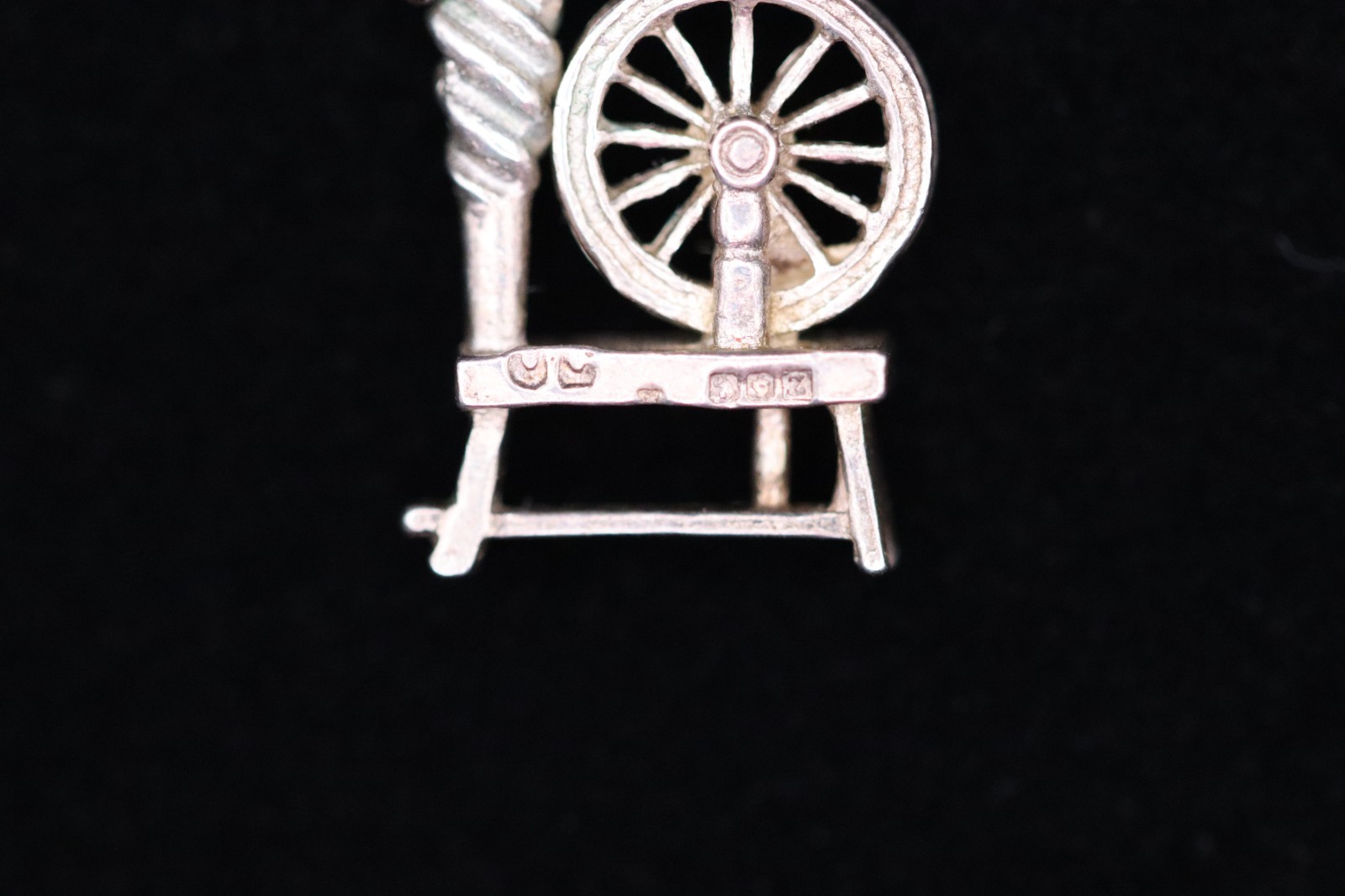 Vintage Sterling Silver Knitting Wool Spinning Wheel Bracelet Charm Pendant 925E