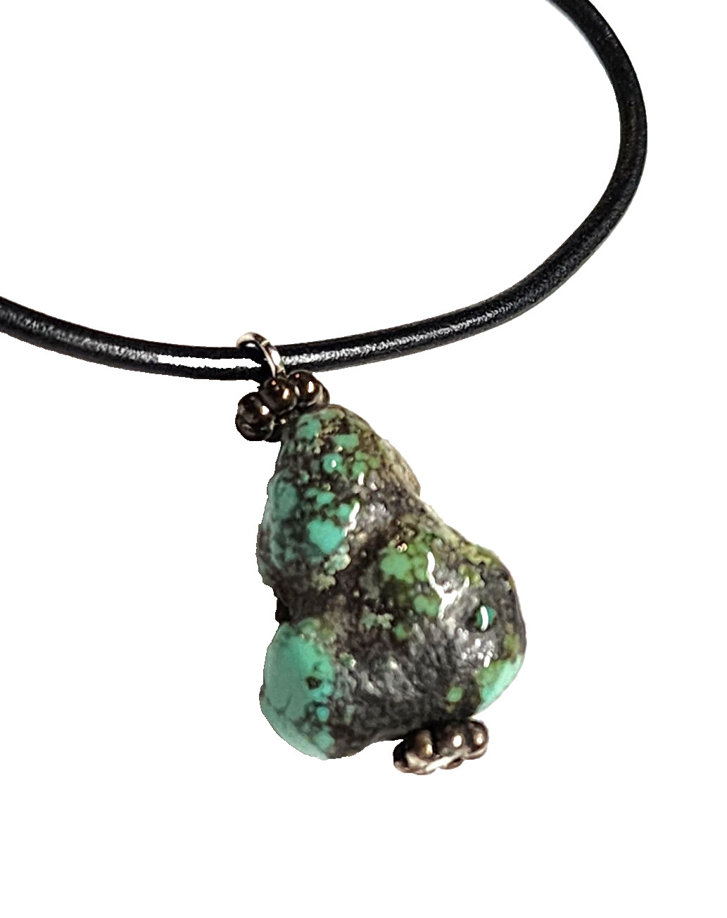 Vintage Natural South-Western Turquoise Bead Pendant Necklace 19″ Black Cord