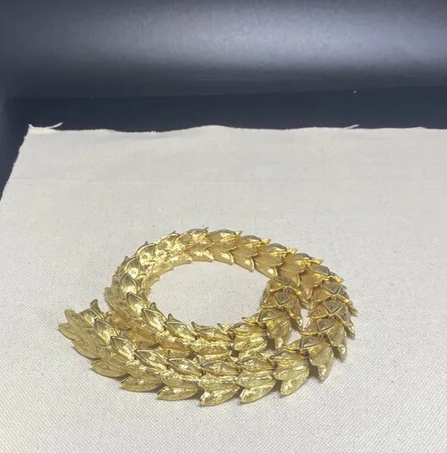 Necklace Heavy Gold Tone Floral Necklace Choker Flower Chain Link 16.5 in