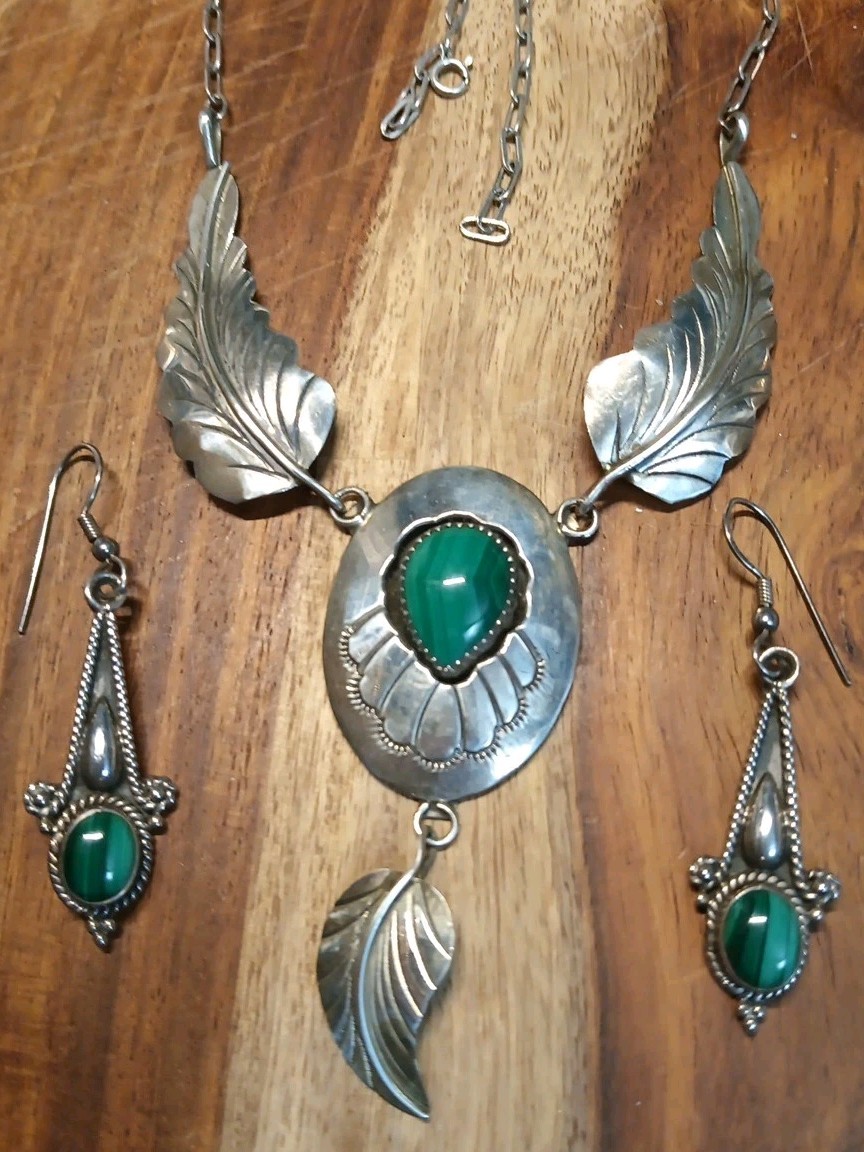 VINTAGE MALICHITE NAVAJO STERLING SILVER FEATHER NECKLACE & EARRINGS